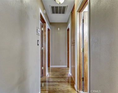 4350 Carfax - Photo Thumbnail 19