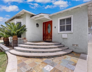 4350 Carfax - Photo Thumbnail 1