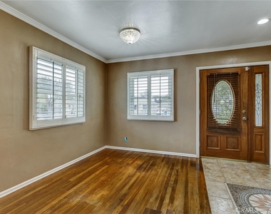 4350 Carfax - Photo Thumbnail 10