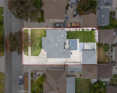 4350 Carfax - Photo Thumbnail 25