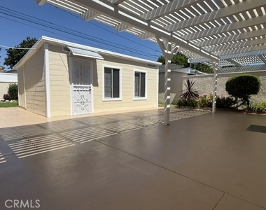 3759 Ocana Avenue - Photo Thumbnail 12