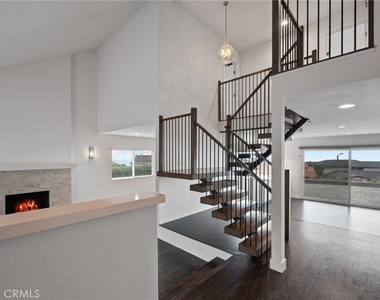 3404 Hightide Drive - Photo Thumbnail 4