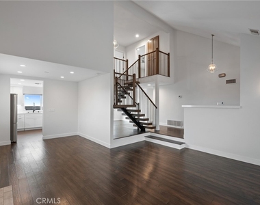3404 Hightide Drive - Photo Thumbnail 6
