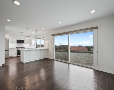 3404 Hightide Drive - Photo Thumbnail 8