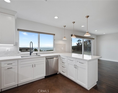 3404 Hightide Drive - Photo Thumbnail 12