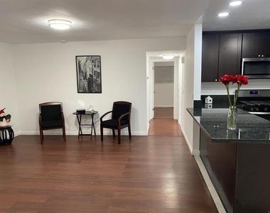 841 40th St. - Photo Thumbnail 2