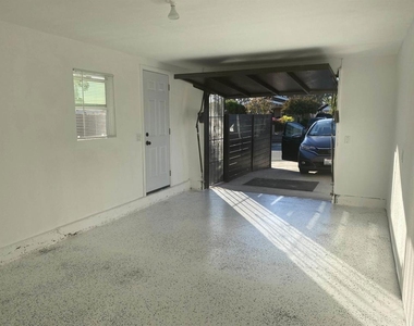 841 40th St. - Photo Thumbnail 10