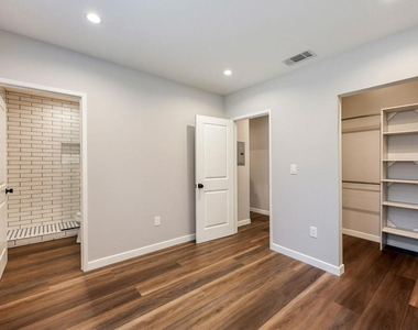 4419 Corliss Street - Photo Thumbnail 13