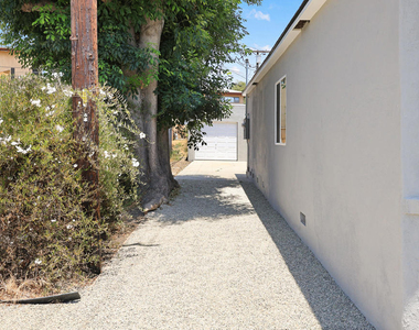 4419 Corliss Street - Photo Thumbnail 17
