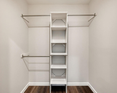 4419 Corliss Street - Photo Thumbnail 14