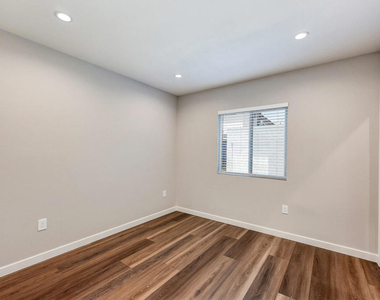 4419 Corliss Street - Photo Thumbnail 10