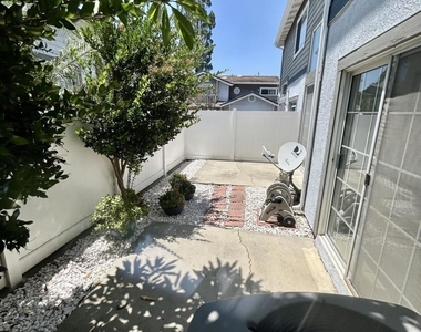 1066 Sheffield Place - Photo Thumbnail 21