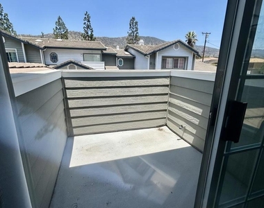 1066 Sheffield Place - Photo Thumbnail 13