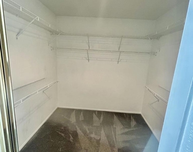 1066 Sheffield Place - Photo Thumbnail 14