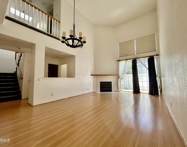 1066 Sheffield Place - Photo Thumbnail 3