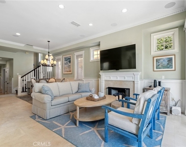 705 Goldenrod Avenue - Photo Thumbnail 3