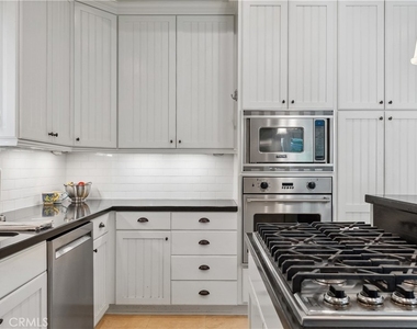 705 Goldenrod Avenue - Photo Thumbnail 12