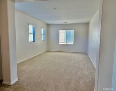 2746 E Wickford Street - Photo Thumbnail 11