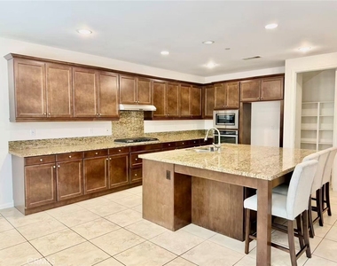 2746 E Wickford Street - Photo Thumbnail 8