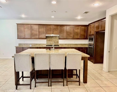 2746 E Wickford Street - Photo Thumbnail 5