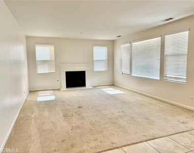 2746 E Wickford Street - Photo Thumbnail 4