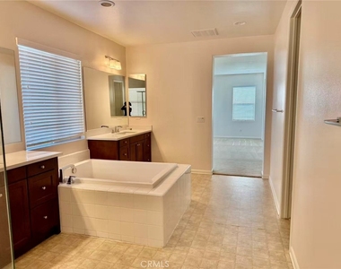 2746 E Wickford Street - Photo Thumbnail 14