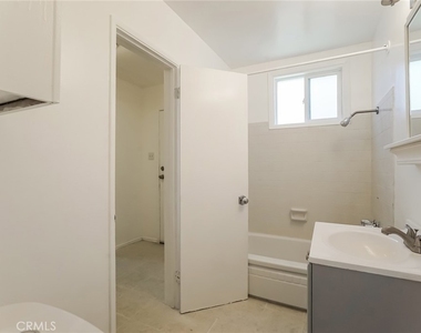 2513 E Tyler Street - Photo Thumbnail 12