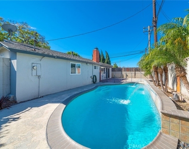 5125 W Crystal - Photo Thumbnail 2