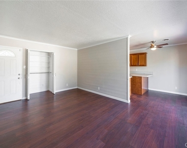 5125 W Crystal - Photo Thumbnail 11