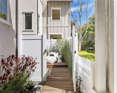 26 Yerra Street - Photo Thumbnail 11