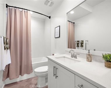 26 Yerra Street - Photo Thumbnail 51