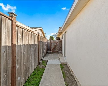 6431 Brown Circle - Photo Thumbnail 32