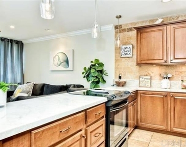2388 Altisma Way - Photo Thumbnail 6