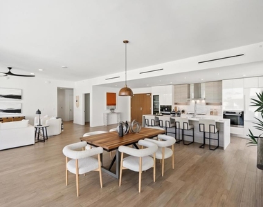 2604 5th Ave - Photo Thumbnail 5