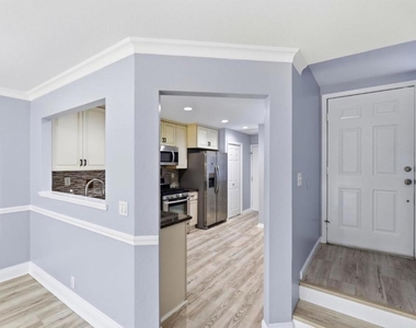 17125 Creekside Circle - Photo Thumbnail 6