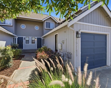 17125 Creekside Circle - Photo Thumbnail 2