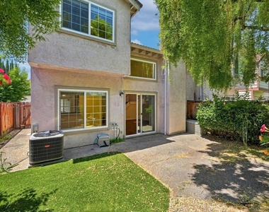 1286 Crestpoint Drive - Photo Thumbnail 28