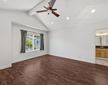1286 Crestpoint Drive - Photo Thumbnail 23