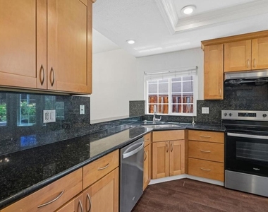 1286 Crestpoint Drive - Photo Thumbnail 5