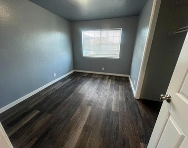 258 8th Street - Photo Thumbnail 13