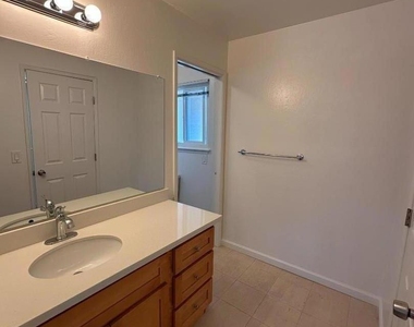 10190 Pasadana Avenue - Photo Thumbnail 16