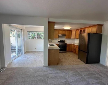 10190 Pasadana Avenue - Photo Thumbnail 2