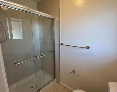 10190 Pasadana Avenue - Photo Thumbnail 15