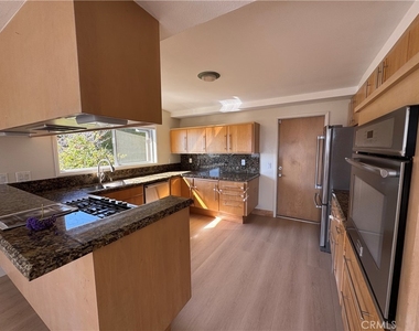 364 Ledroit Street - Photo Thumbnail 13