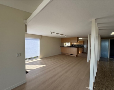 364 Ledroit Street - Photo Thumbnail 12