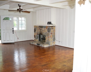 490 Diamond Street - Photo Thumbnail 6
