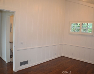 490 Diamond Street - Photo Thumbnail 15
