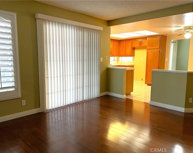 1349 Crestmont - Photo Thumbnail 7
