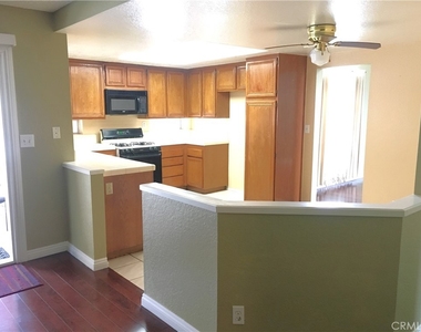1349 Crestmont - Photo Thumbnail 4