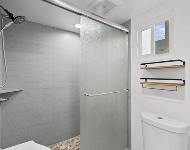 408 Spencer Street - Photo Thumbnail 17